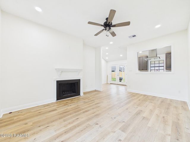 122 Pebble Beach Drive, Youngsville, LA 70592