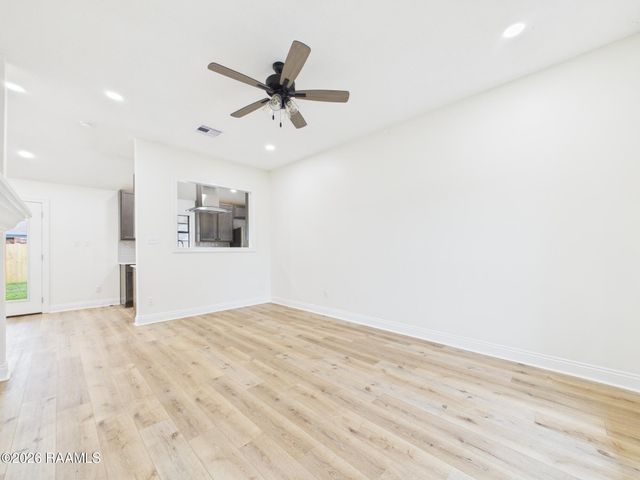 122 Pebble Beach Drive, Youngsville, LA 70592