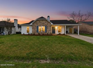 122 Pebble Beach Drive, Youngsville, LA 70592