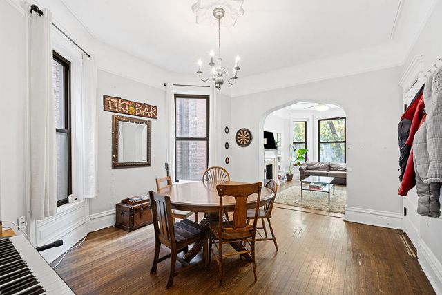 3551 N Reta Avenue 2, Chicago, IL 60657