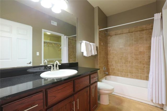 910 W 25th ST 302, Austin, TX 78705