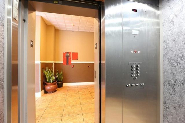 910 W 25th ST 302, Austin, TX 78705