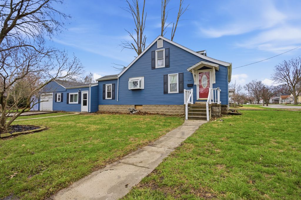 500 S Embarras Avenue, Tuscola, IL 61953