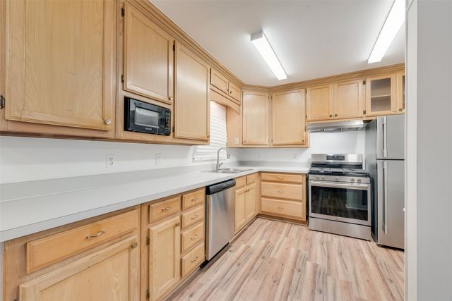 1104 Trinity View Street, Irving, TX 75060