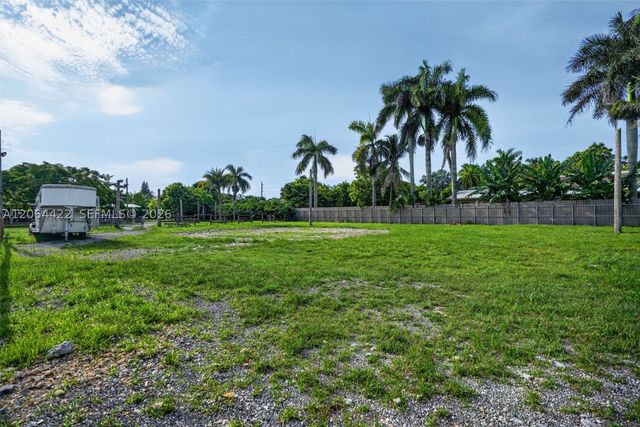 13405 SW 199th Ave, Miami, FL 33196