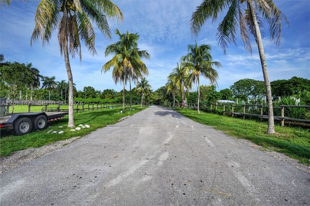 13405 SW 199th Ave, Miami, FL 33196