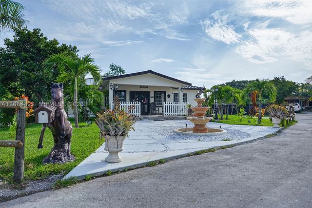 13405 SW 199th Ave, Miami, FL 33196