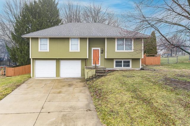 3203 N 157th Terrace, Basehor, KS 66007