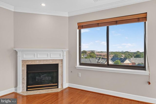 1050 N STUART ST #701, Arlington, VA 22201