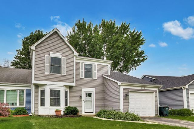 1240 Huntington Drive, Mundelein, IL 60060