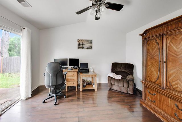 1240 Huntington Drive, Mundelein, IL 60060