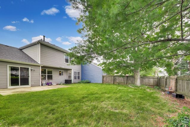 1240 Huntington Drive, Mundelein, IL 60060