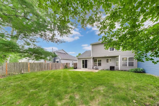 1240 Huntington Drive, Mundelein, IL 60060