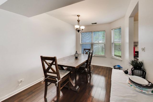 1240 Huntington Drive, Mundelein, IL 60060