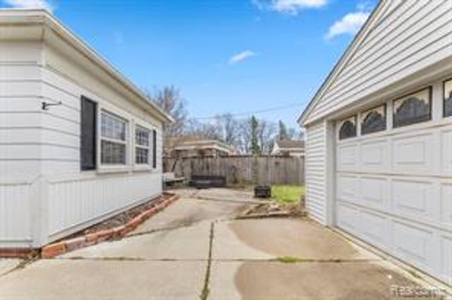 26705 Rouge River Drive, Dearborn Heights, MI 48127