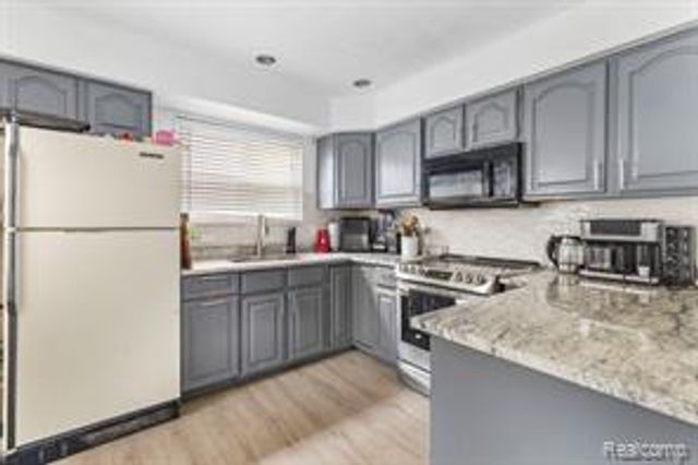26705 Rouge River Drive, Dearborn Heights, MI 48127
