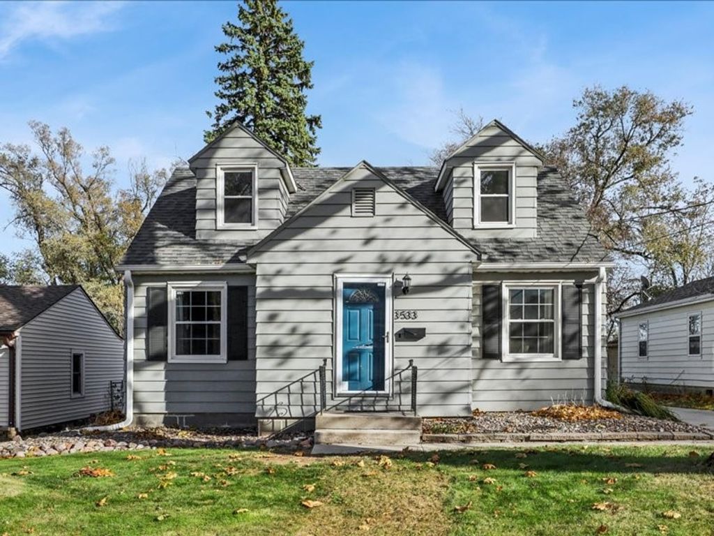 3533 27th Place, Des Moines, IA 50310