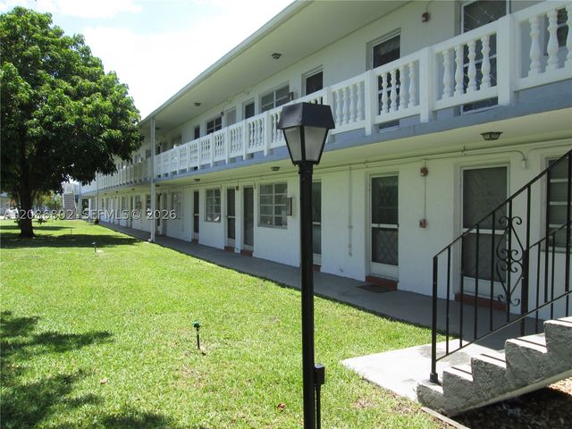 15 NW 204th St 17, Miami Gardens, FL 33169