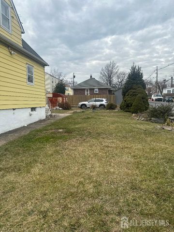 653 Raritan Avenue, Perth Amboy, NJ 08861