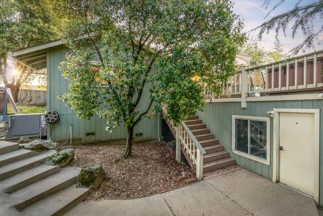 14931 Sun Forest Dr, Penn Valley, CA 95946