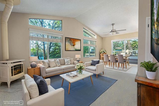 14931 Sun Forest Dr, Penn Valley, CA 95946