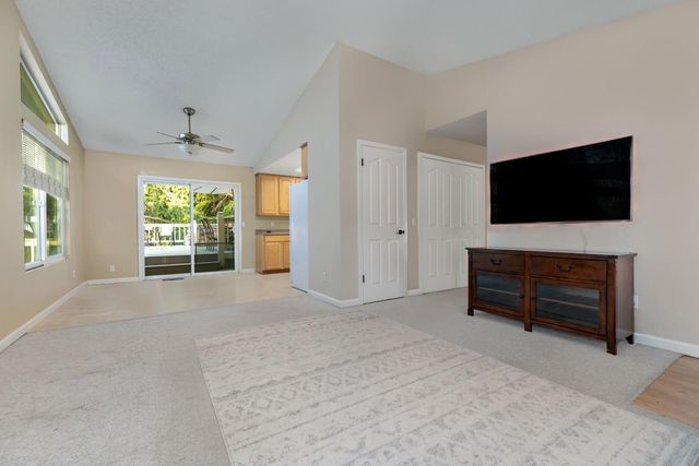 14931 Sun Forest Dr, Penn Valley, CA 95946