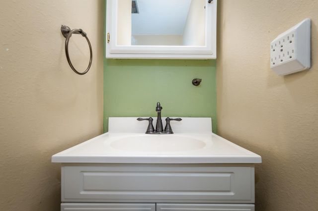 14931 Sun Forest Dr, Penn Valley, CA 95946