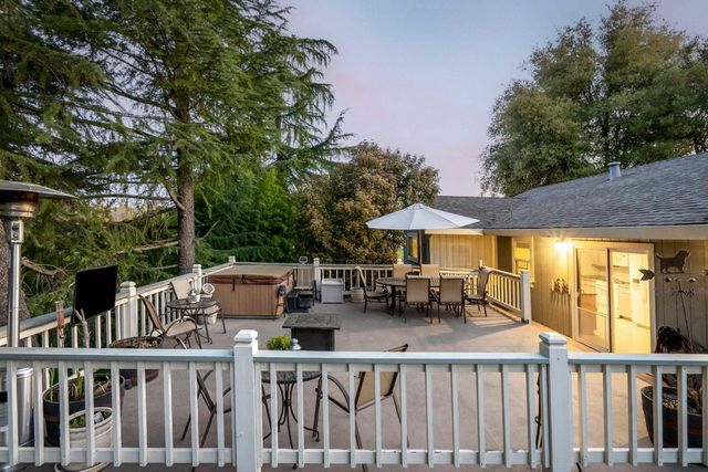 14931 Sun Forest Dr, Penn Valley, CA 95946