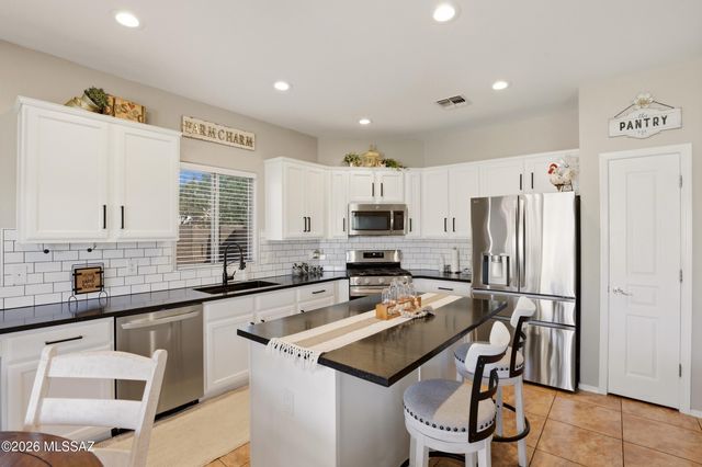 17623 S Green Willow Place, Vail, AZ 85641