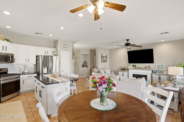 17623 S Green Willow Place, Vail, AZ 85641