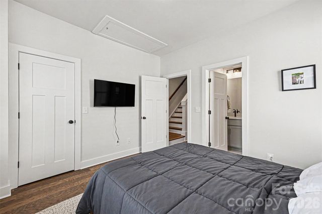 2305 Rozzelles Ferry Road, Charlotte, NC 28208