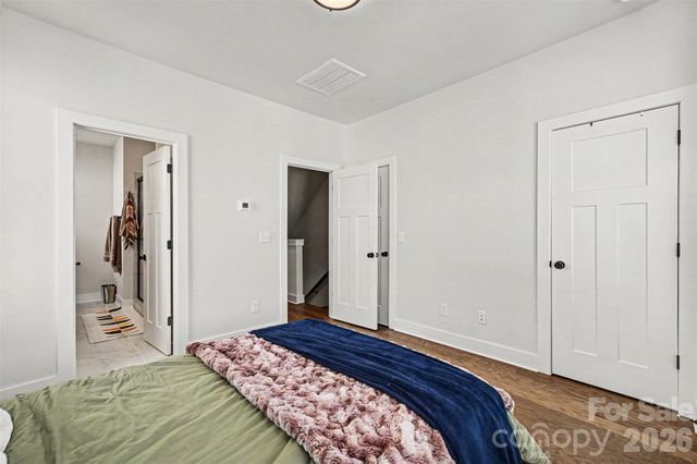 2305 Rozzelles Ferry Road, Charlotte, NC 28208