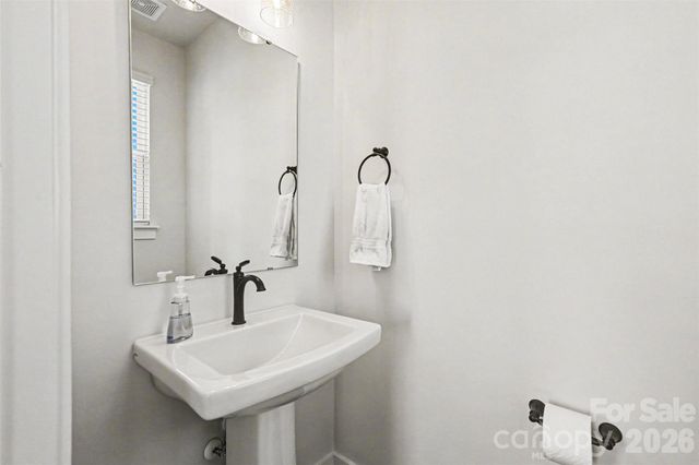 2305 Rozzelles Ferry Road, Charlotte, NC 28208