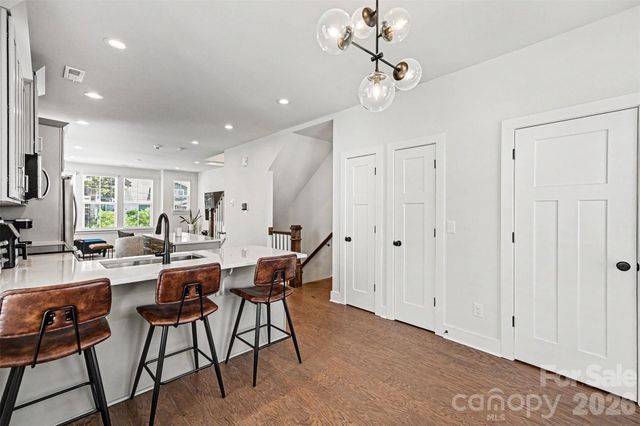 2305 Rozzelles Ferry Road, Charlotte, NC 28208