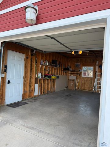 612 KATHRYN AVE, Rapid City, SD 57701