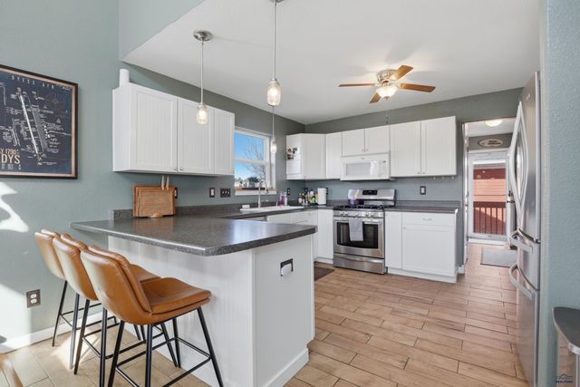 612 KATHRYN AVE, Rapid City, SD 57701