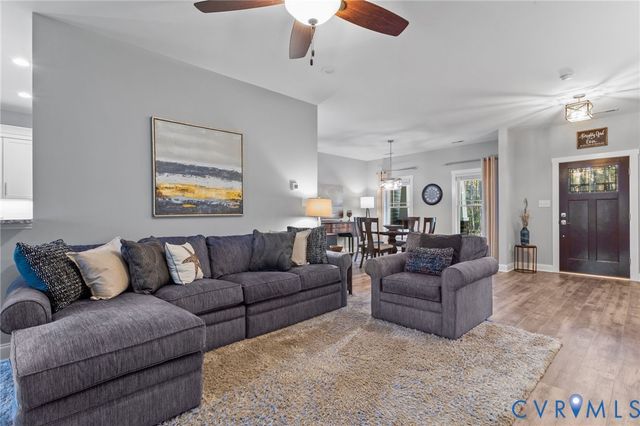 6231 Baileys Ridge Dr, New Kent, VA 23140