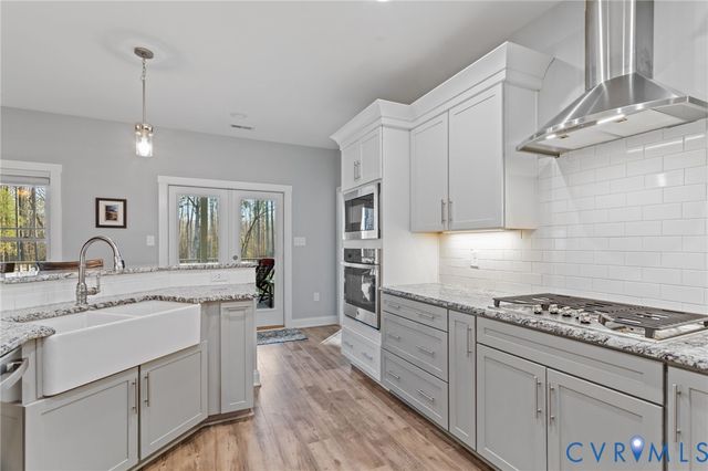 6231 Baileys Ridge Dr, New Kent, VA 23140