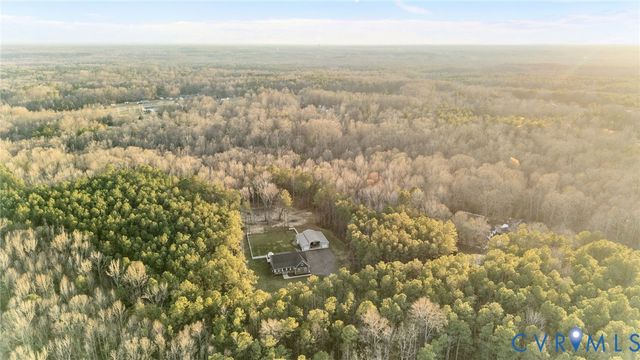 6231 Baileys Ridge Dr, New Kent, VA 23140