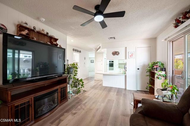 51 Saint Charles Court 51, Newbury Park, CA 91320