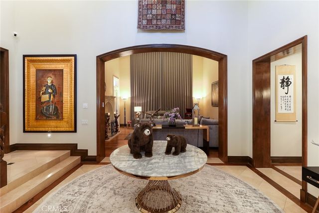 725 Carriage House, Arcadia, CA 91006