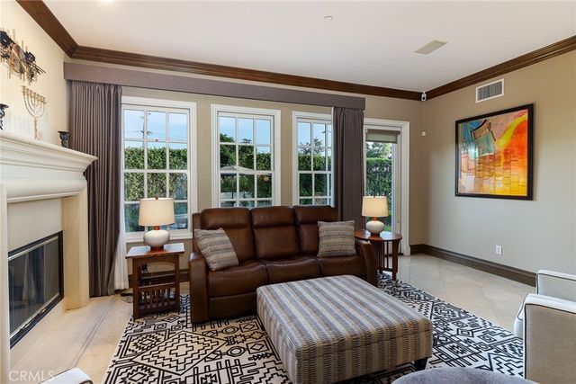 725 Carriage House, Arcadia, CA 91006