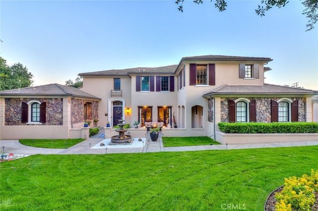 725 Carriage House, Arcadia, CA 91006