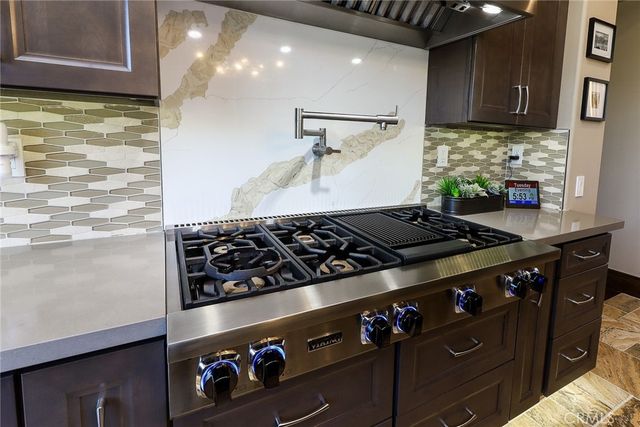 725 Carriage House, Arcadia, CA 91006