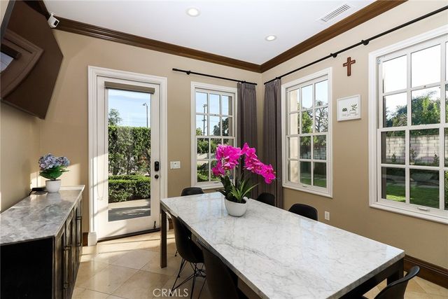 725 Carriage House, Arcadia, CA 91006