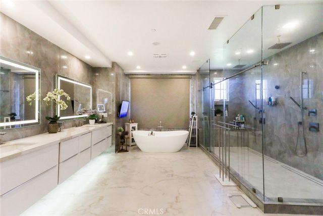 725 Carriage House, Arcadia, CA 91006