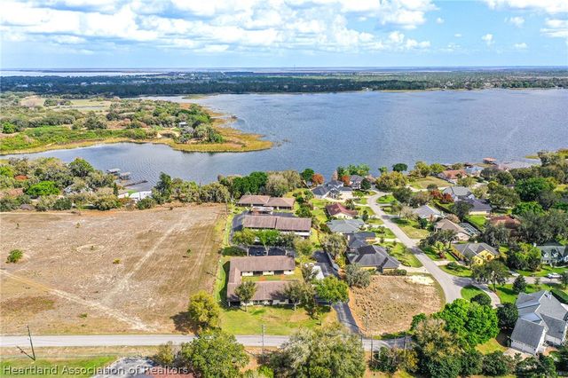 15 Charlton Drive, Lake Placid, FL 33852