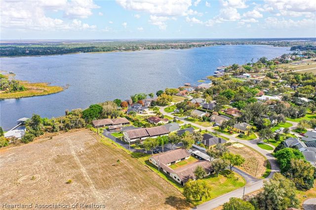 15 Charlton Drive, Lake Placid, FL 33852