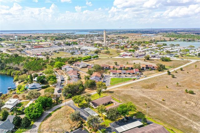 15 Charlton Drive, Lake Placid, FL 33852