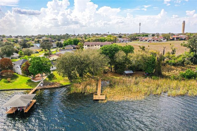 15 Charlton Drive, Lake Placid, FL 33852